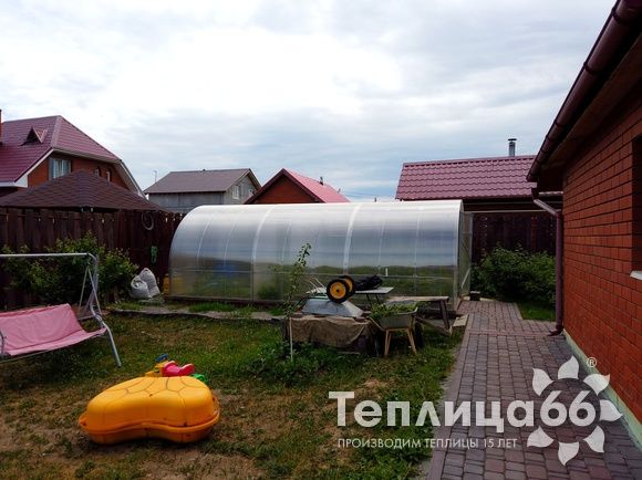 Арочная теплица Рада Макси